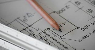 PSE marché public : plans et crayon pour chiffrer une prestation supplémentaire éventuelle