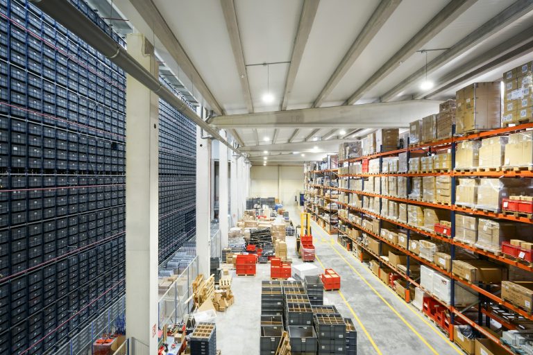 Exécution aux frais et risques du titulaire défaillant dans un marché de fournitures