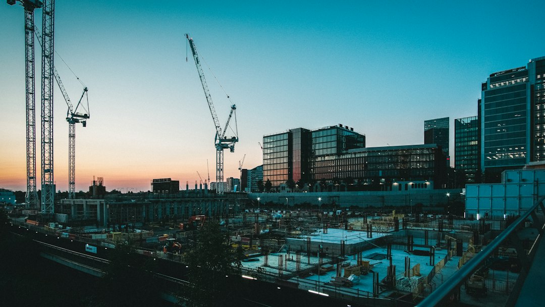 Travaux modificatifs ordonnés sur un bâtiment en construction